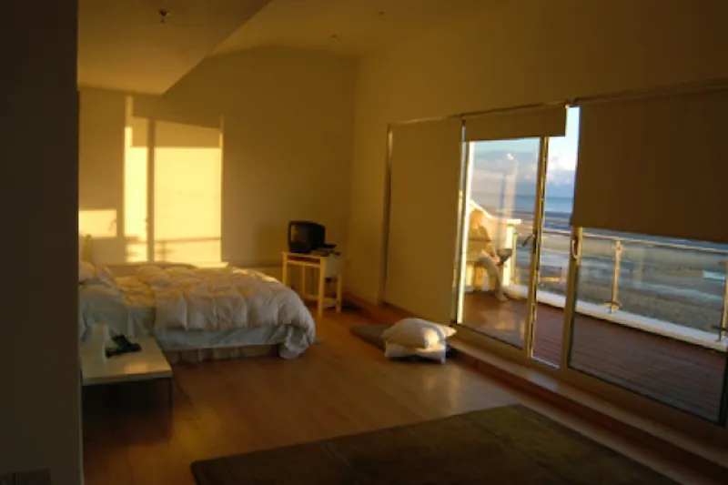 Bedroom at Film location C526 in East Sussex (photo 4)