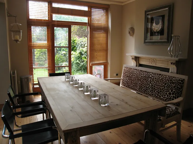 Barnes home with warm interiors, B1485 (photo 5)