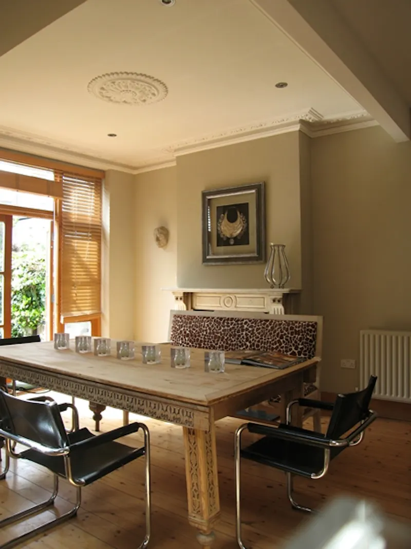 Barnes home with warm interiors, B1485 (photo 6)