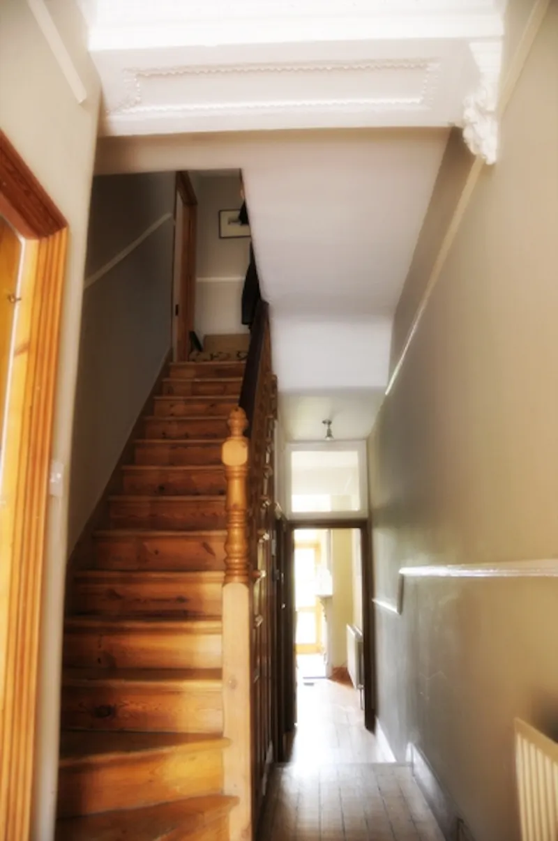 Staircase at Barnes home with warm interiors, B1485 (photo 29)