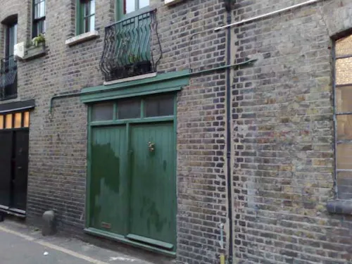 Studio in Bethnal Green, B1480