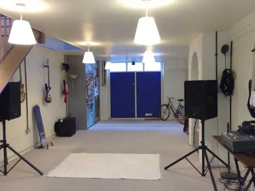 Studio in Bethnal Green, B1480