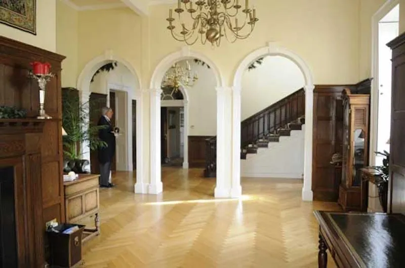 Entrance hall at Palladian house in Blackwater, A1121 (photo 3)