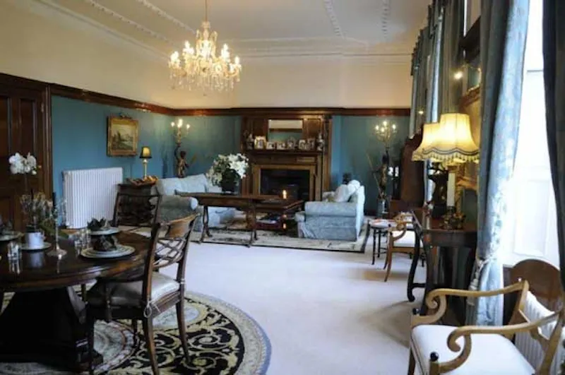 Palladian house in Blackwater, A1121 (photo 6)