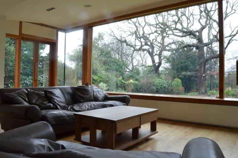Conservatory at Large detached house in Ealing, B1280 (photo 2)