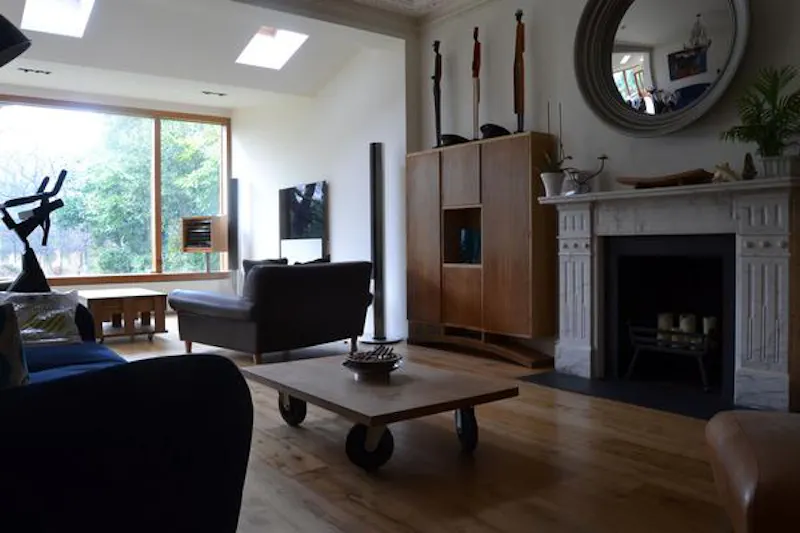 Large detached house in Ealing, B1280 (photo 4)