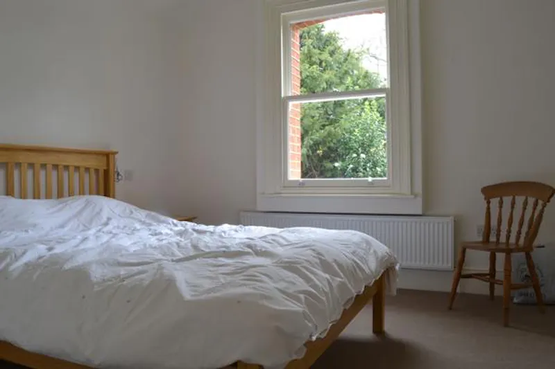 Bedroom at Large detached house in Ealing, B1280 (photo 26)