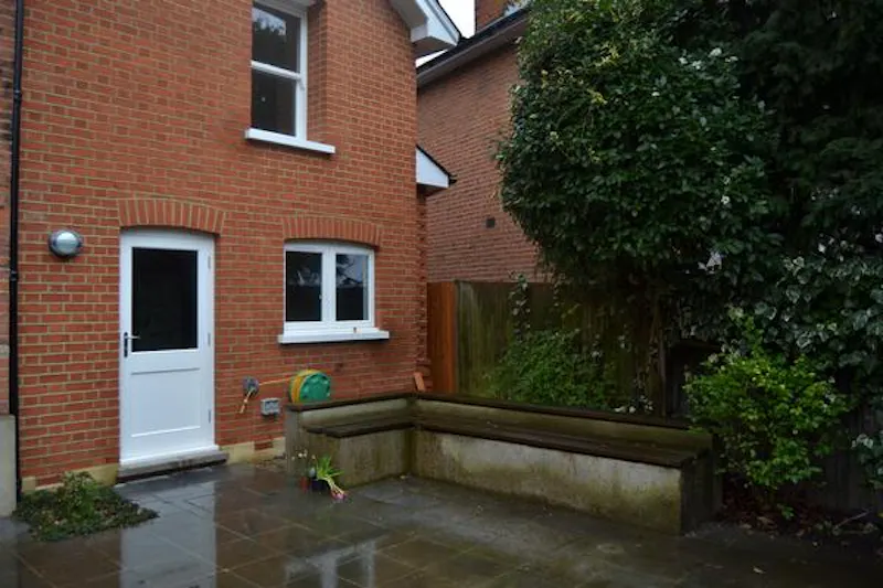 Large detached house in Ealing, B1280 (photo 37)