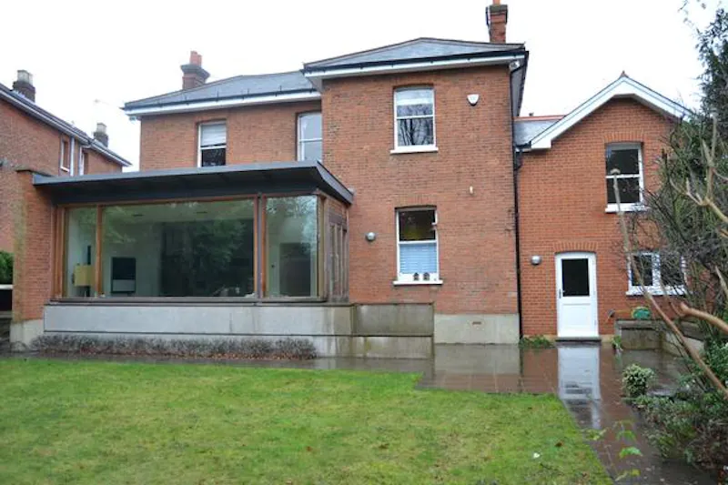 Large detached house in Ealing, B1280 (photo 38)