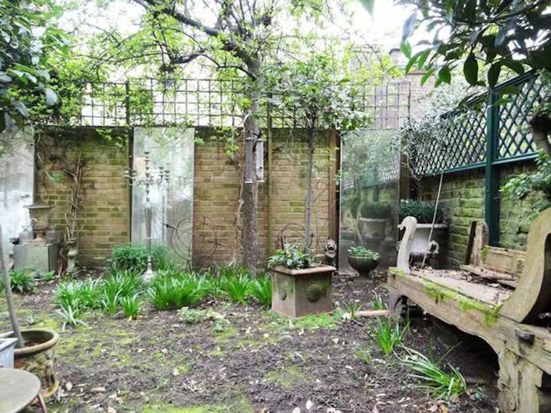 Garden at Glamorous Chelsea house, B1249 (photo 33)