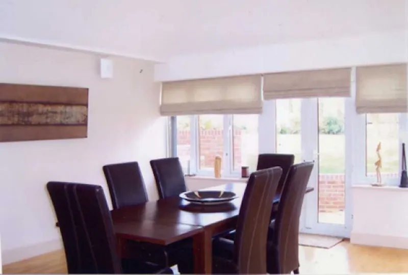 Dining room at Film location D1753 in Berkshire (photo 3)