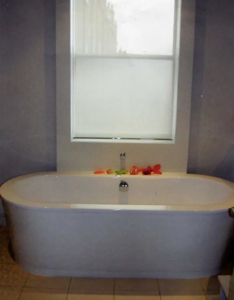 Bathroom at Family house in Wandsworth, B1258 (photo 7)