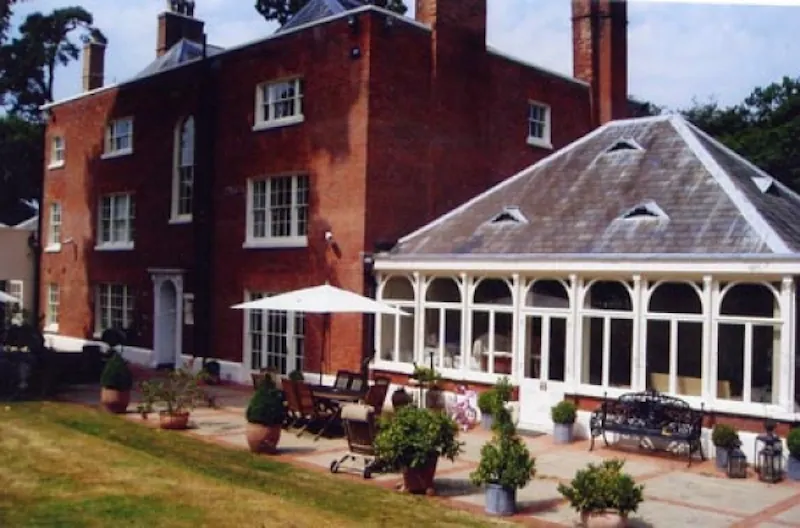 Conservatory at Tunbridge Wells Georgian house, B1238 (photo 5)