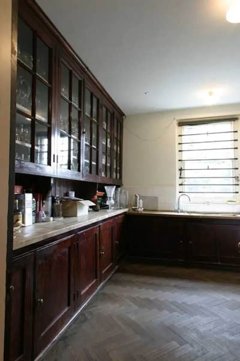 Kitchen at Chandler's Cross country estate, A480 (photo 10)