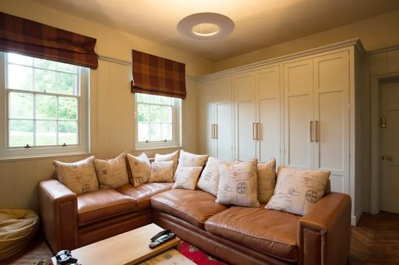 Chandler's Cross country estate, A480 (photo 33)