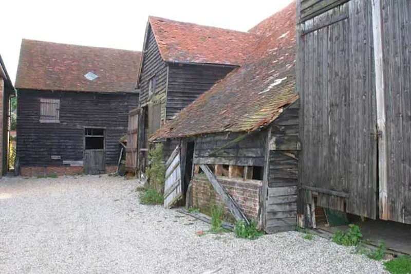Stable / Outbuildings at Chandler's Cross country estate, A480 (photo 46)