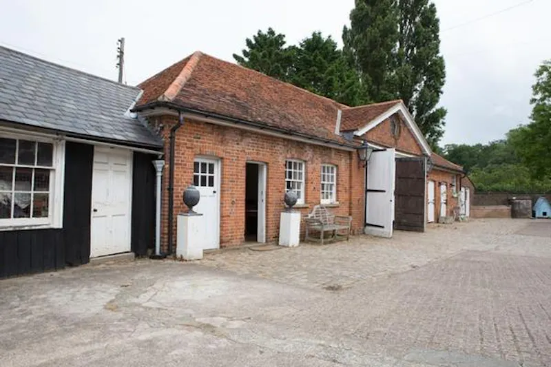 Chandler's Cross country estate, A480 (photo 50)