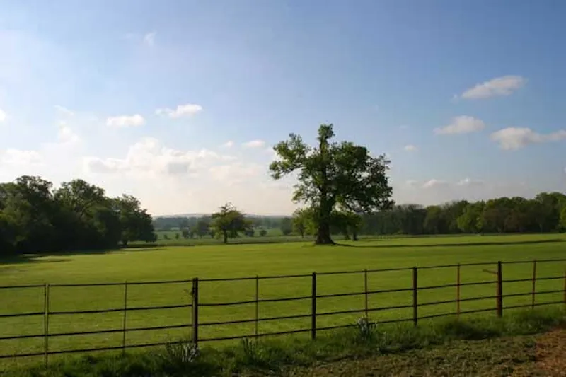 Countryside at Chandler's Cross country estate, A480 (photo 59)