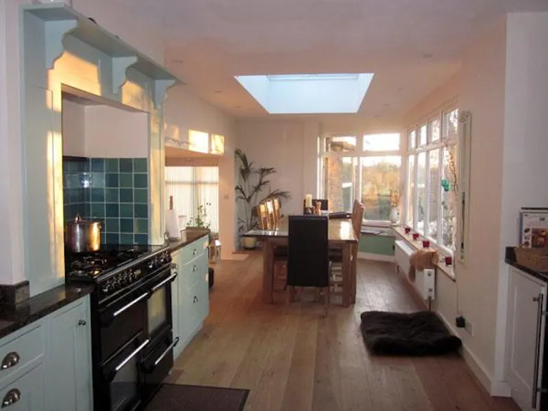Kitchen at Film location D1813 in Middlesex (photo 9)