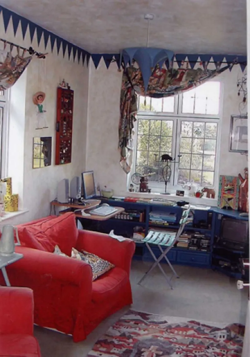 Study at Film location D1828 in Hertfordshire (photo 3)