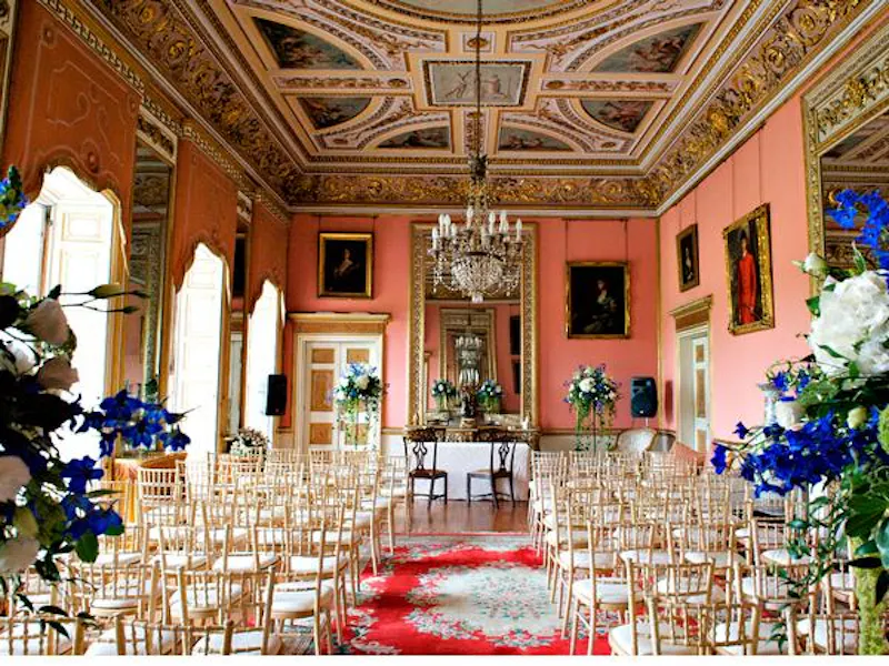 Ballroom at Palladian stately in Winchester, A151 (photo 4)