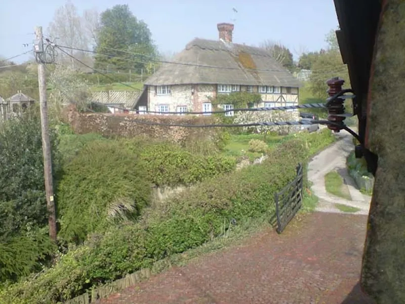 Driveway at Film location D1983 in West Sussex (photo 2)