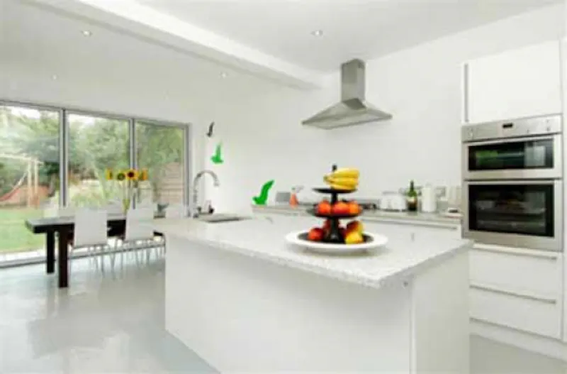Glass at Semi-detached home in Dulwich, E295 (photo 8)