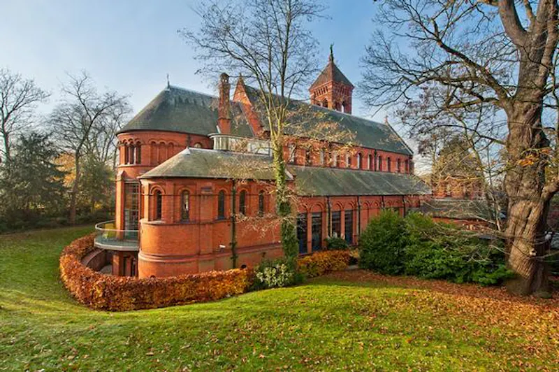 Converted Petersham church , K247 (photo 2)
