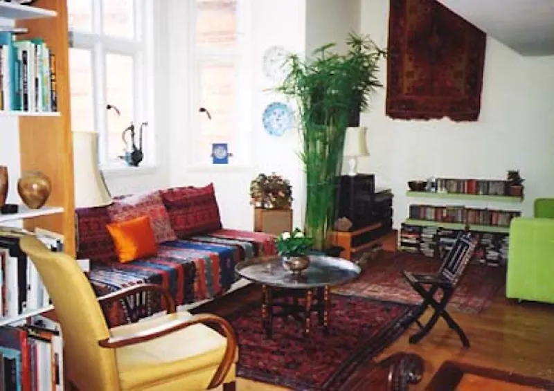 Living Room at Bohemian Camberwell apartment , F634 (photo 2)