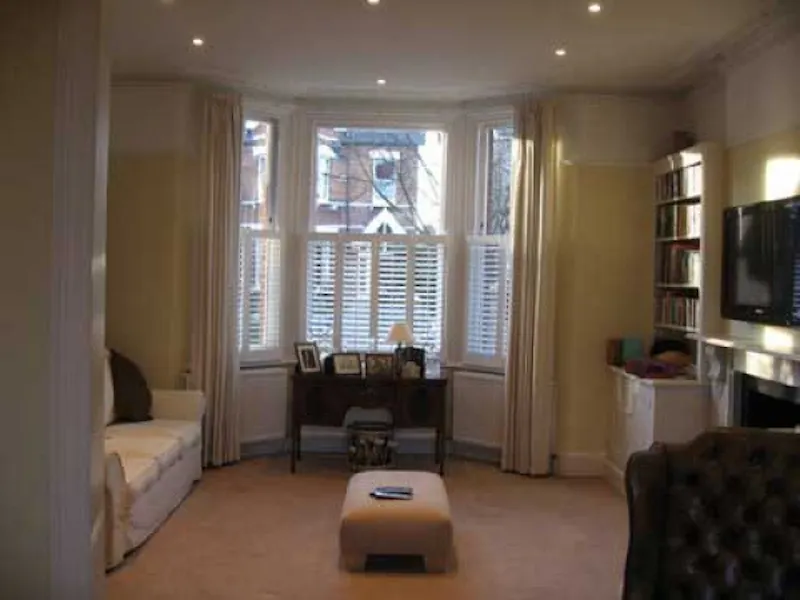 Living Room at Detached Kew house, B17 (photo 5)