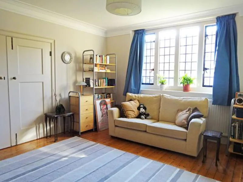 Living Room at Homely Ealing vicarage, B868 (photo 6)