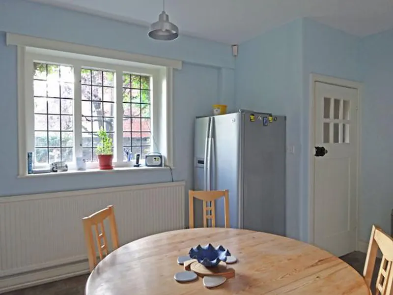 Homely Ealing vicarage, B868 (photo 11)
