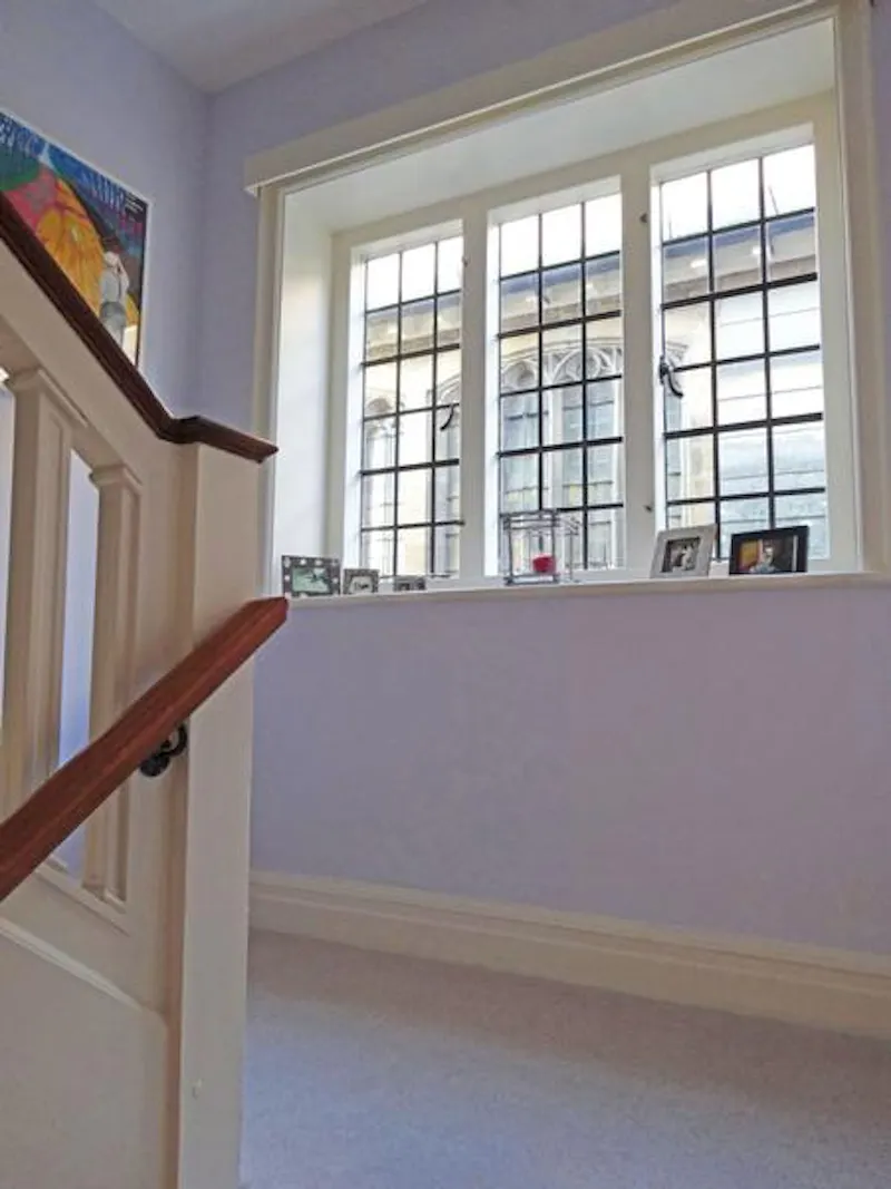 Homely Ealing vicarage, B868 (photo 16)