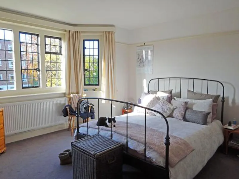 Bedroom at Homely Ealing vicarage, B868 (photo 27)