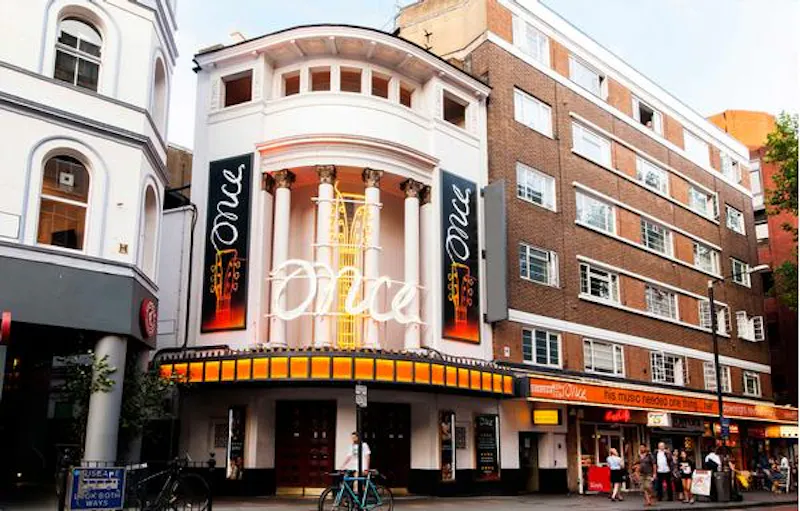 Central London theatre, P571 (photo 1)