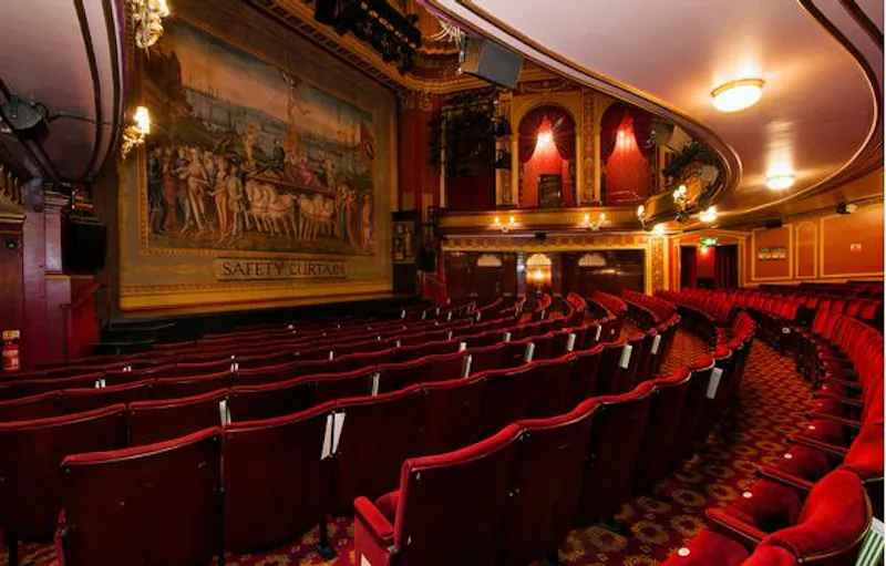 Central London theatre, P571 (photo 6)