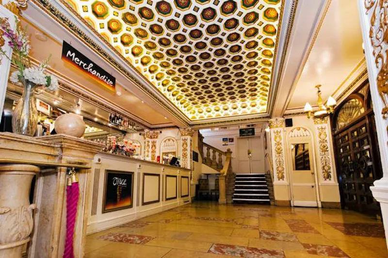 Central London theatre, P571 (photo 17)