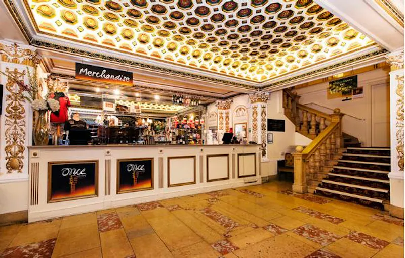 Bar at Central London theatre, P571 (photo 18)