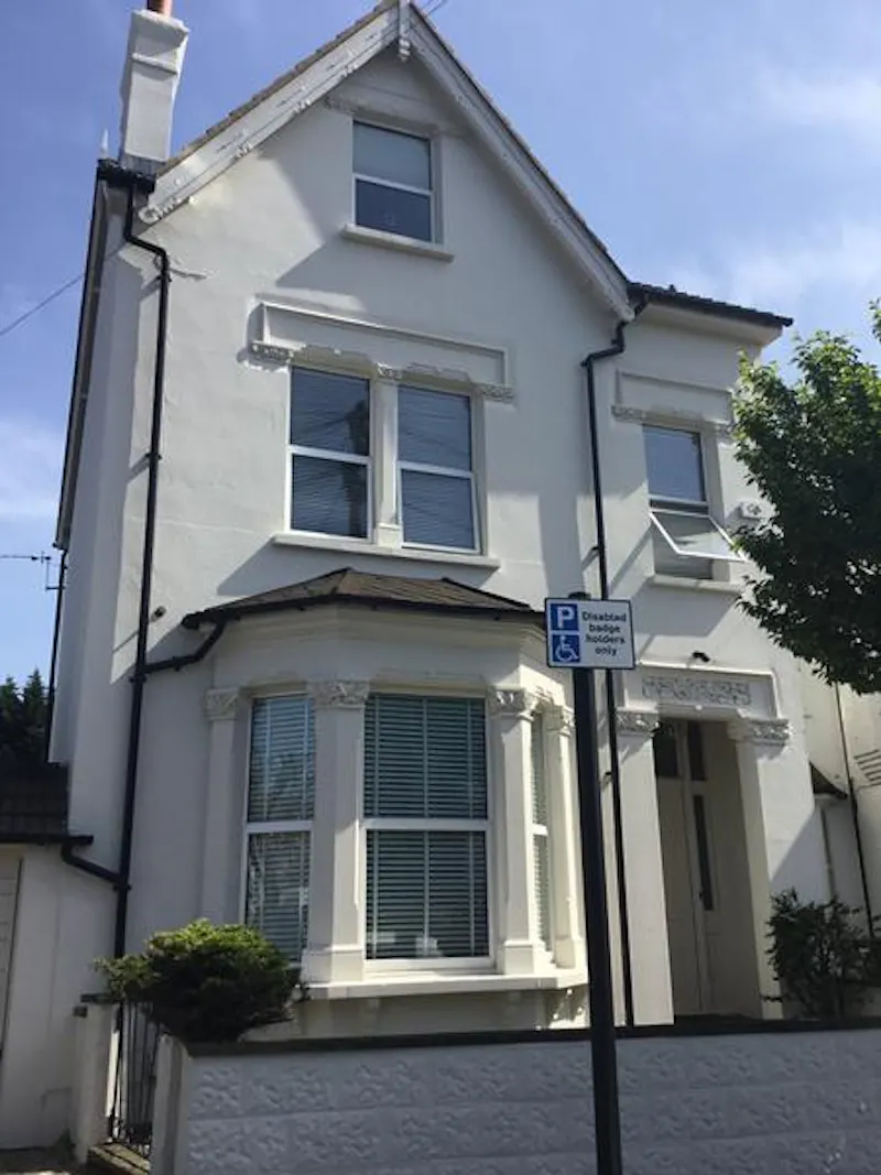 Film location B781 in Surrey (photo 1)