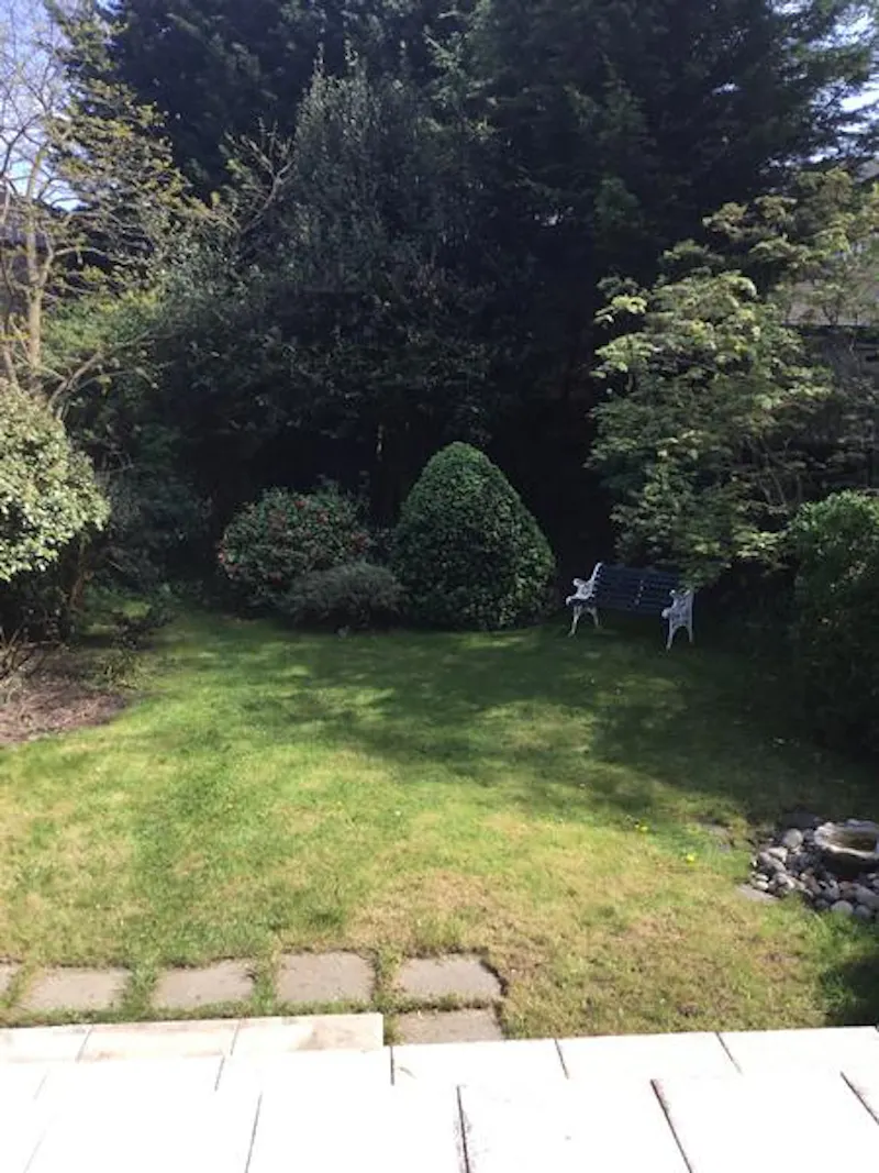 Film location B781 in Surrey (photo 45)