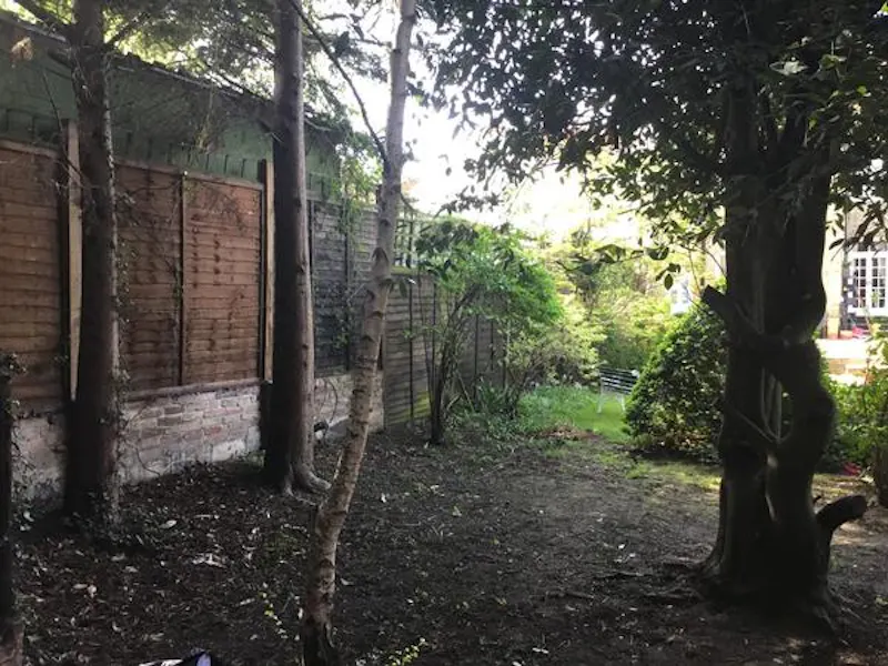 Film location B781 in Surrey (photo 48)