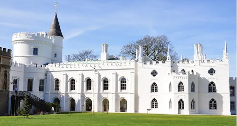 Gothic house in Twickenham, A34 (photo 69)