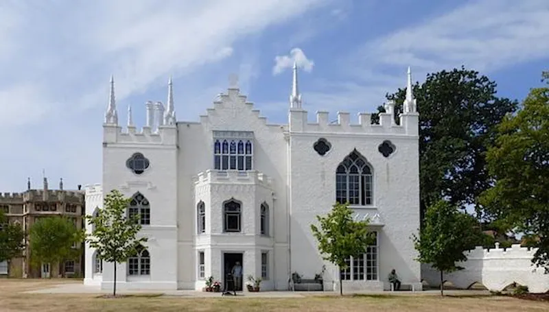 Gothic house in Twickenham, A34 (photo 70)
