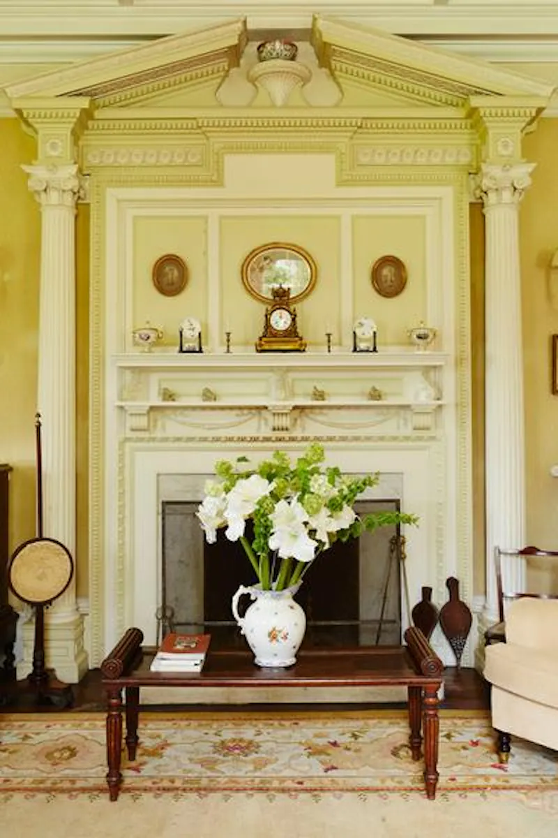 Fireplace at Grand manor house in Benington, A146 (photo 7)