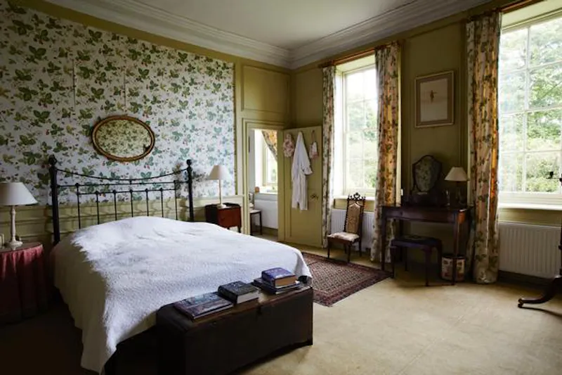 Bedroom at Grand manor house in Benington, A146 (photo 32)