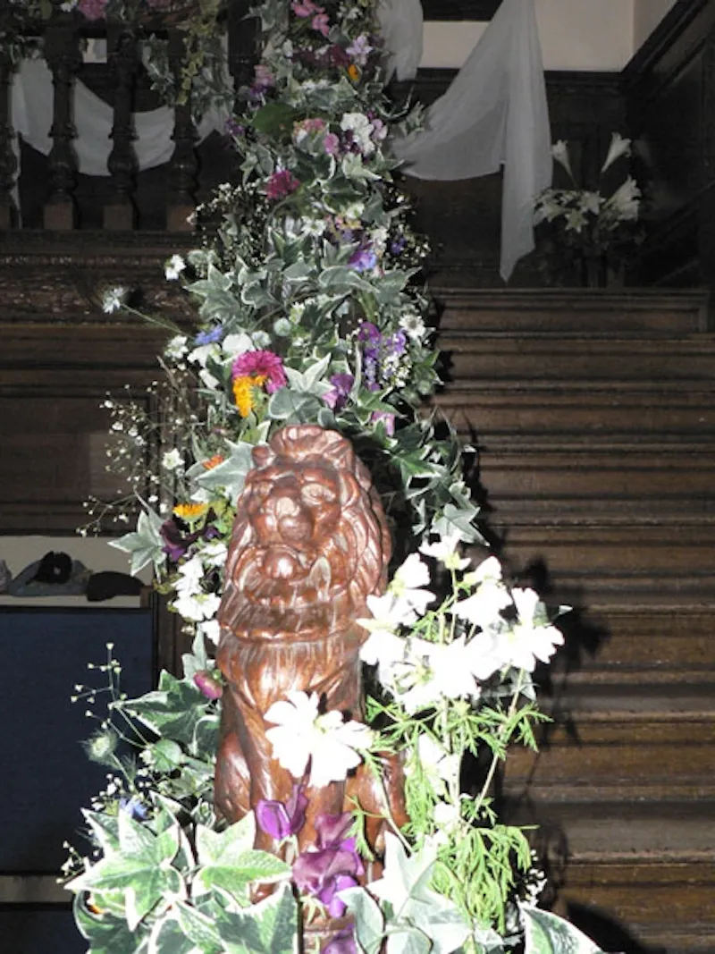 Staircase at Film location J206 in East Sussex (photo 6)