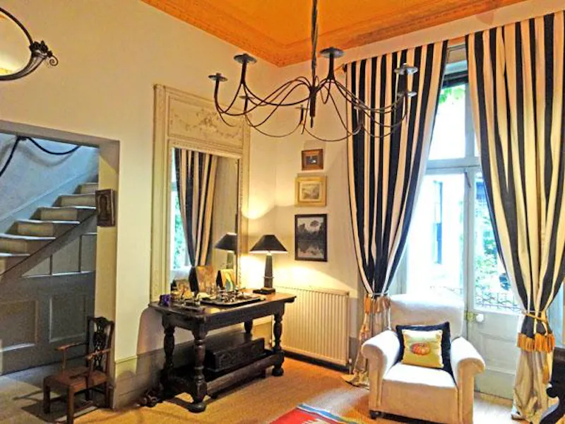 Distressed-luxury home in Angel, A405 (photo 5)