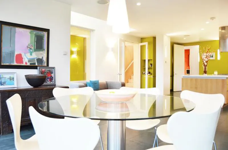 Bright, colourful Ealing house, B1483 (photo 9)