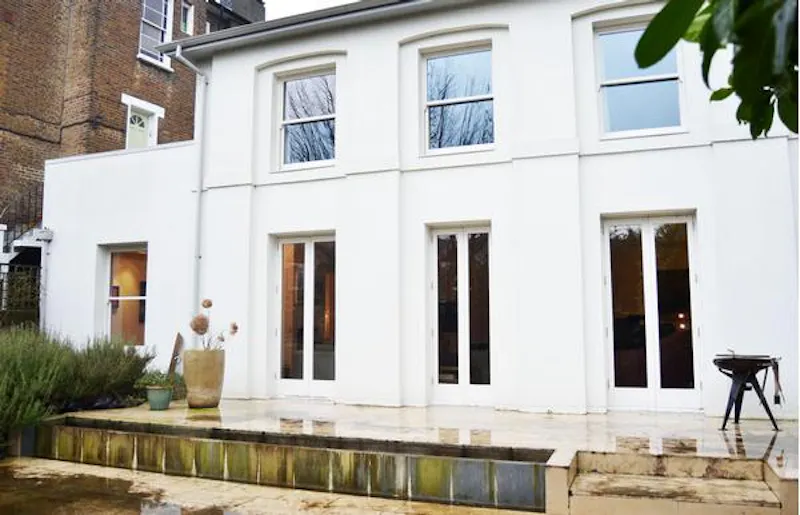 Bright, colourful Ealing house, B1483 (photo 46)
