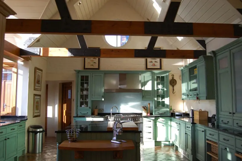 Beams at Film location D1280 in Middlesex (photo 13)